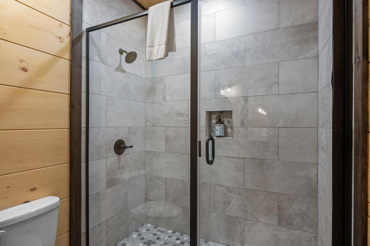New Cozy Mountain Cabin Hot Tub Near Downtown Gatlinburg Luaran gambar
