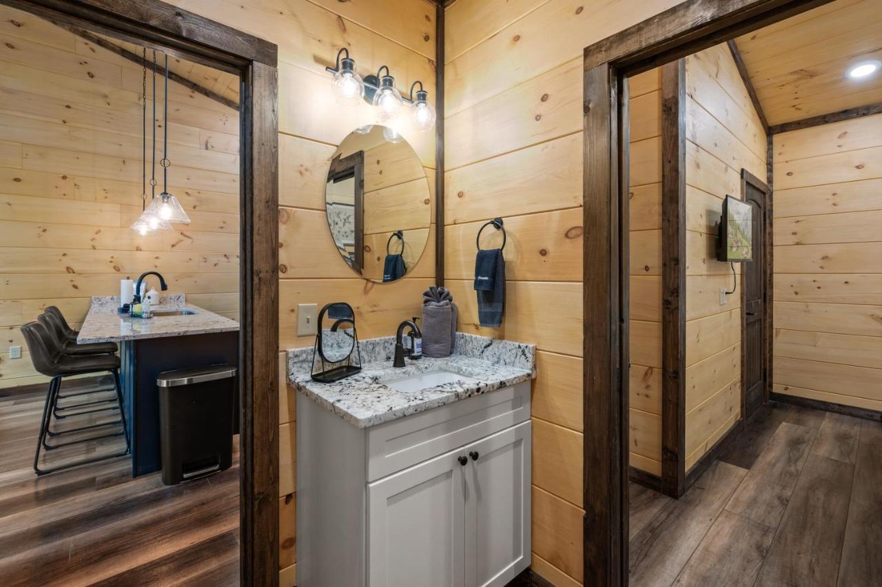 New Cozy Mountain Cabin Hot Tub Near Downtown Gatlinburg Luaran gambar