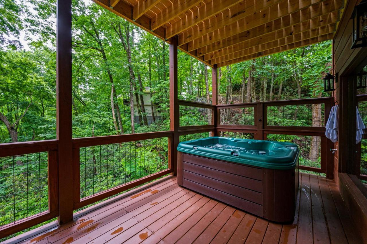 New Cozy Mountain Cabin Hot Tub Near Downtown Gatlinburg Luaran gambar