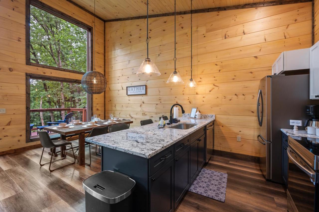 New Cozy Mountain Cabin Hot Tub Near Downtown Gatlinburg Luaran gambar