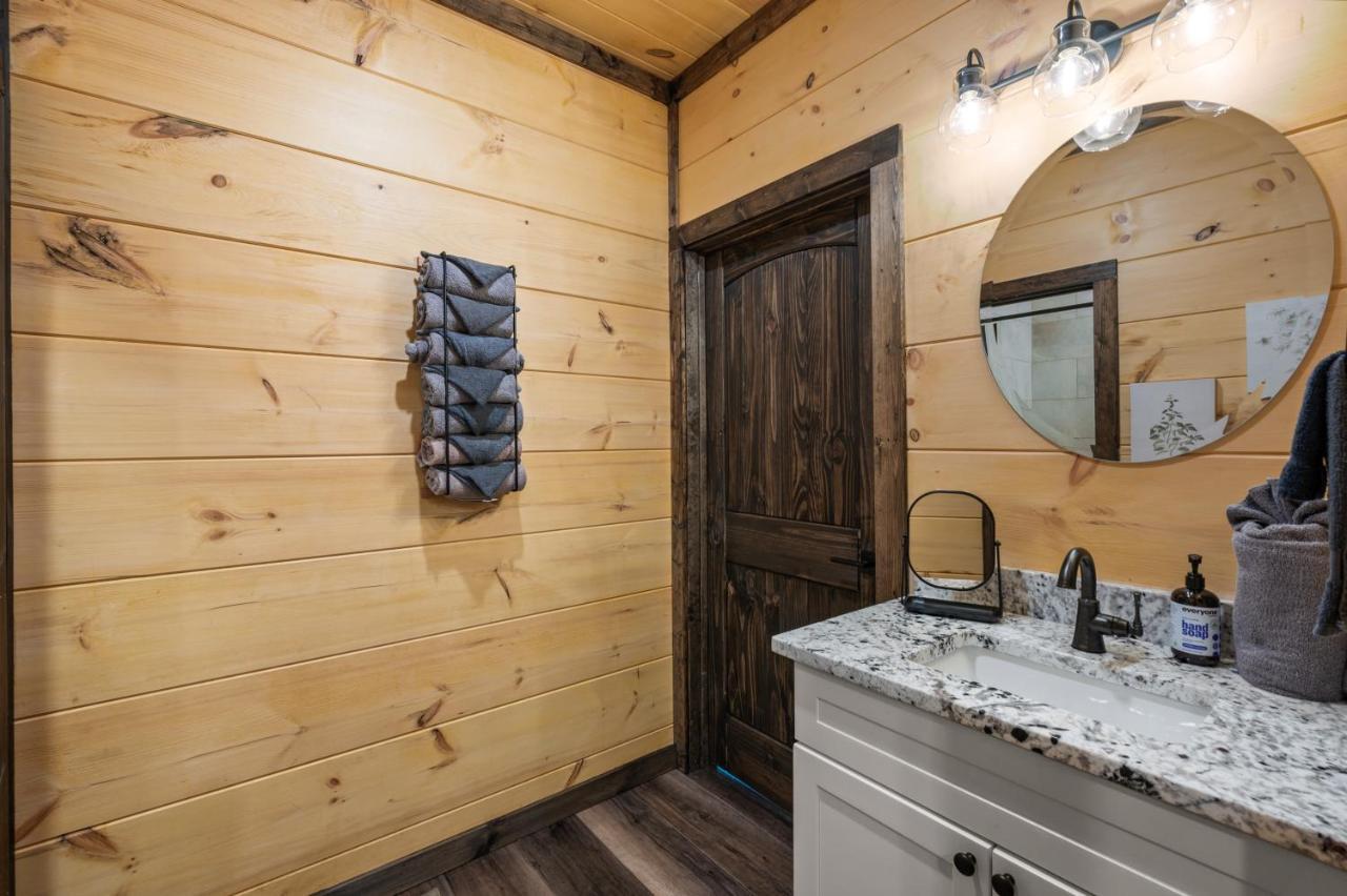 New Cozy Mountain Cabin Hot Tub Near Downtown Gatlinburg Luaran gambar