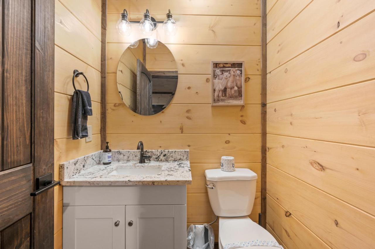 New Cozy Mountain Cabin Hot Tub Near Downtown Gatlinburg Luaran gambar